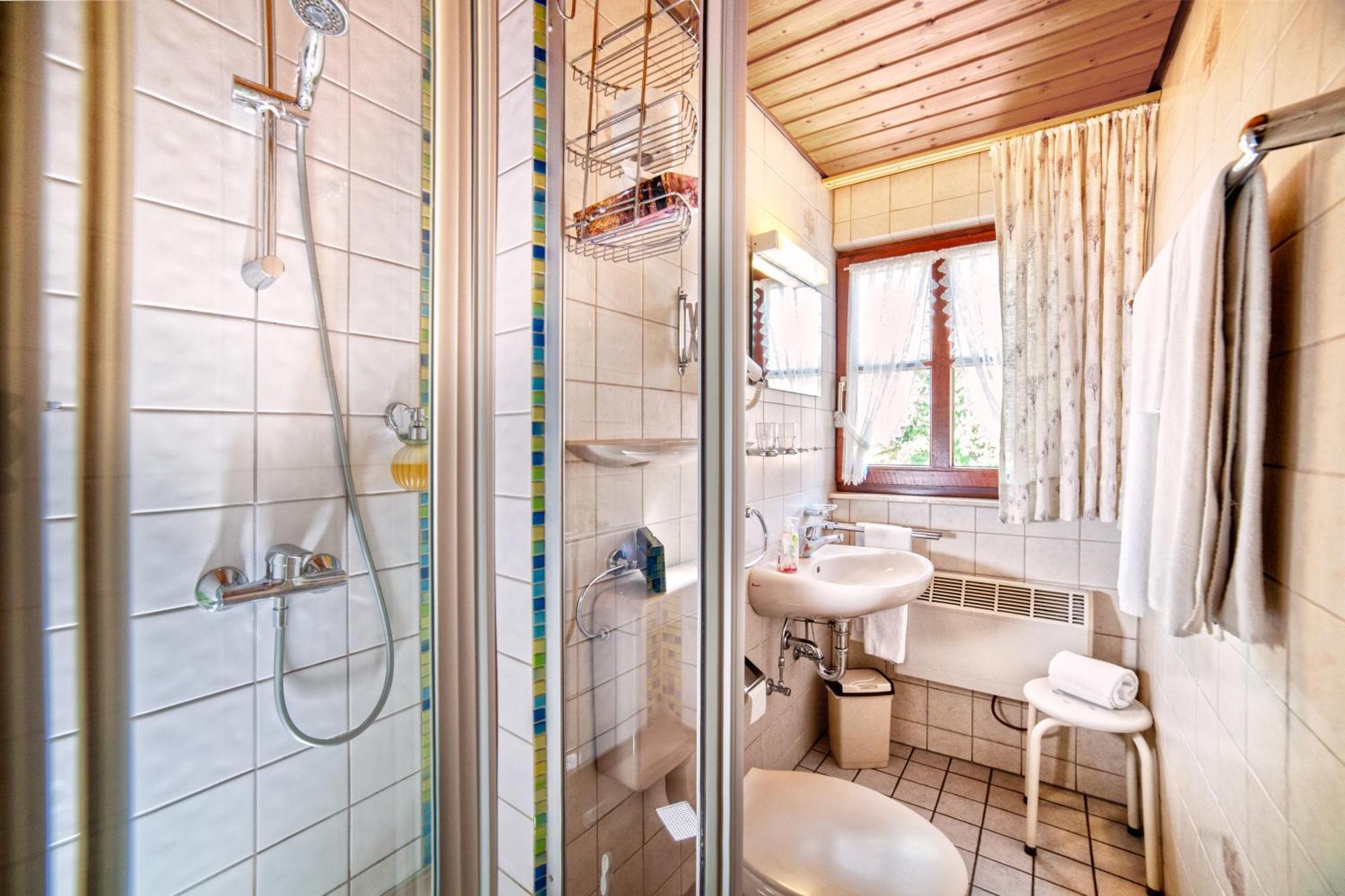 Landhotel Lutz Ug Oberderdingen Habitación foto